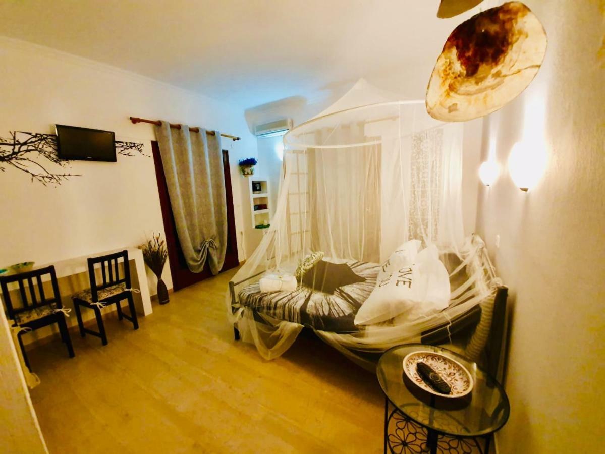 Thomas Art Hotel Пелекас Екстер'єр фото