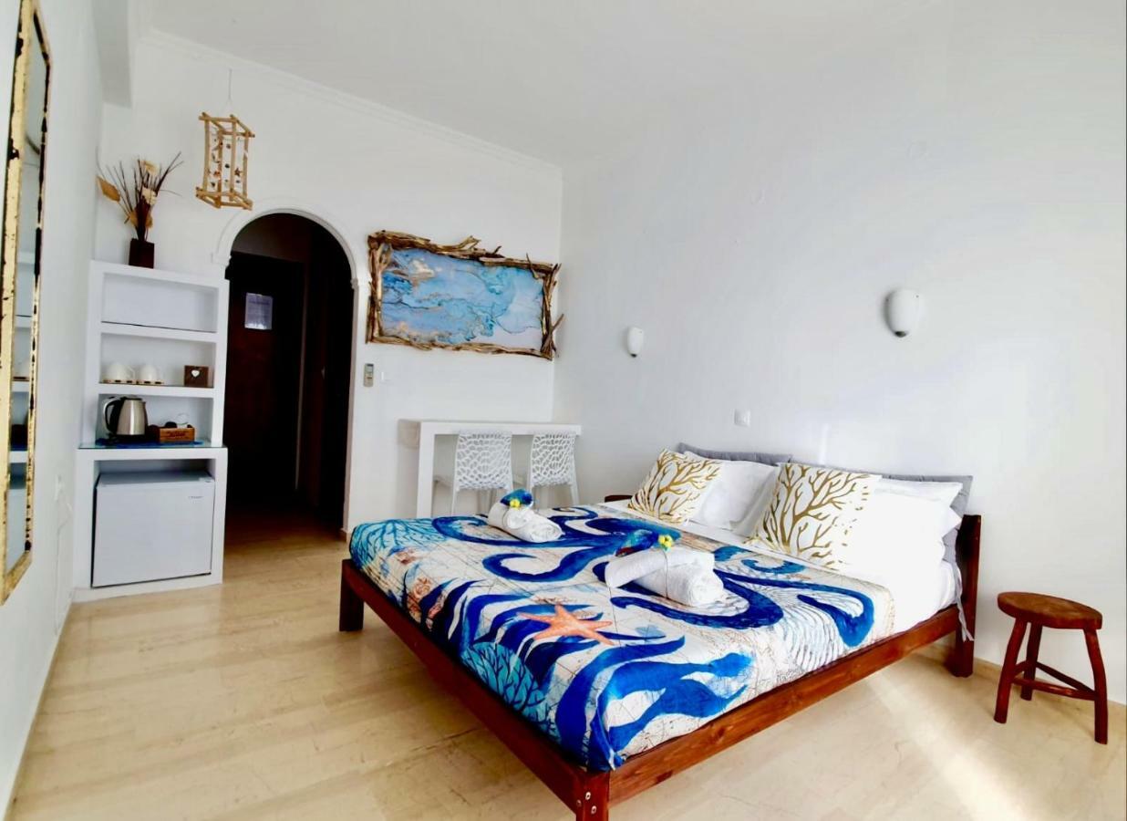 Thomas Art Hotel Пелекас Екстер'єр фото